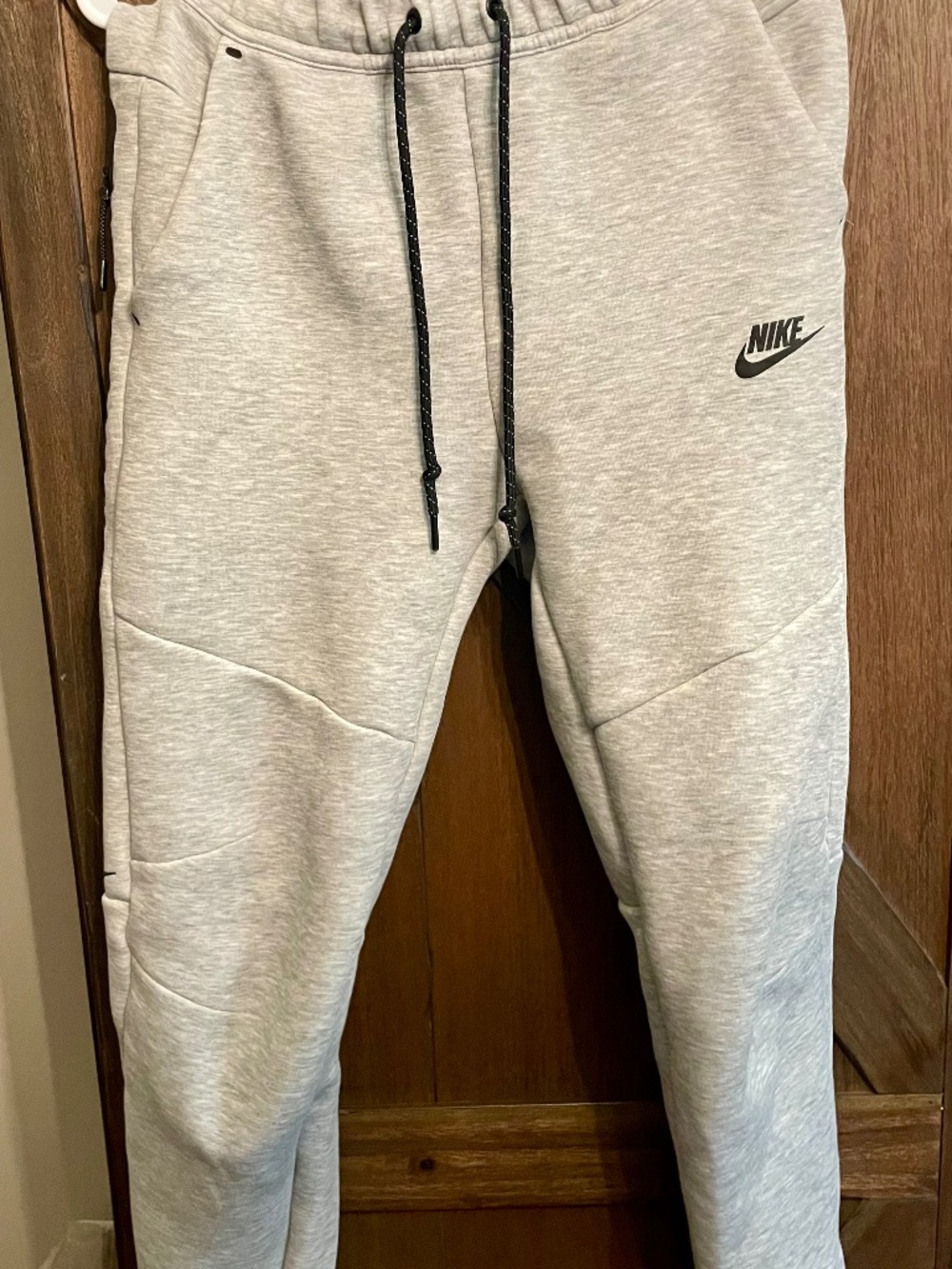 NIKE tech sweat pants youth small